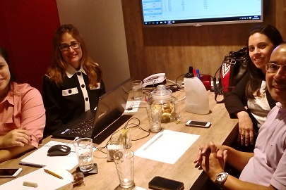 Equipe da Vida Hospitalar em treinamento do Mercantis na sede da Tanis